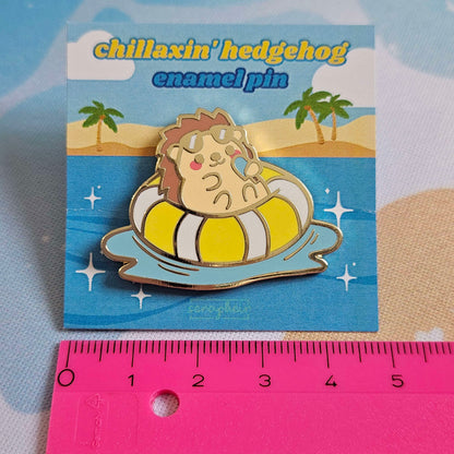 Chillaxin' Hedgehog 🏖 - Enamel Pin