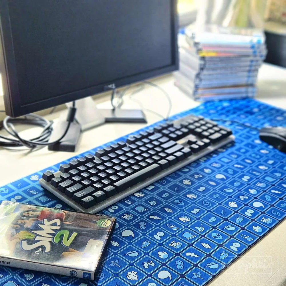 The Sims Loading Screen - Deskmat 👽 [90x40cm]